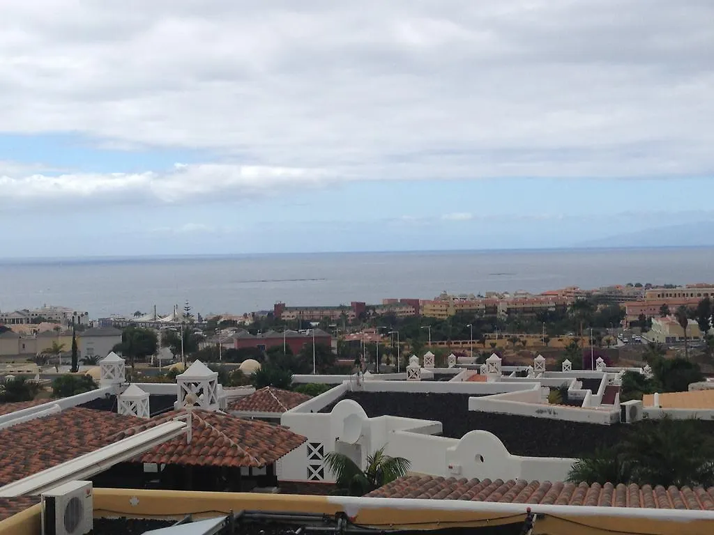 Villa Parque Del Conde, Ocean View アデヘ